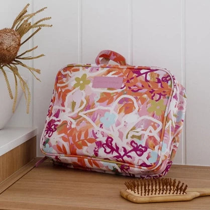 Mindful Marlo Hanging Toiletry Bag – Ivy
